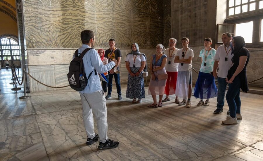 Istanbul: Hagia Sophia & Basilica Cistern Tour with Tickets - How good are the guides?