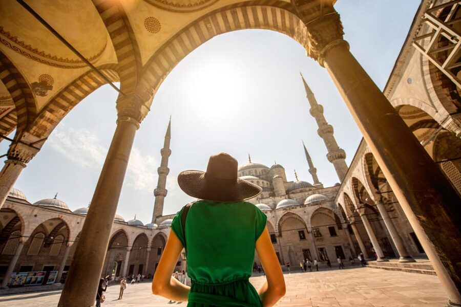 Istanbul: Hagia Sophia, Blue Mosque, & Basilica Cistern Tour - The real price and who gets the best value