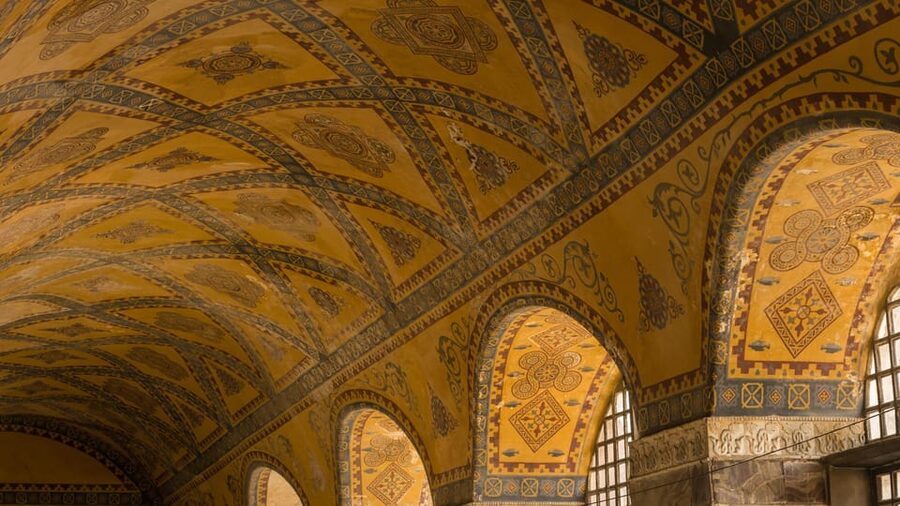 Istanbul: Hagia Sophia Guided Tour with Expert Guide - What the small group really offers