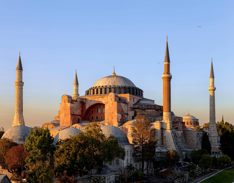 Istanbul: Hagia Sophia Mosque and Museum Skip-The-Line Combo - Finding the entrance at Hippodrome Square
