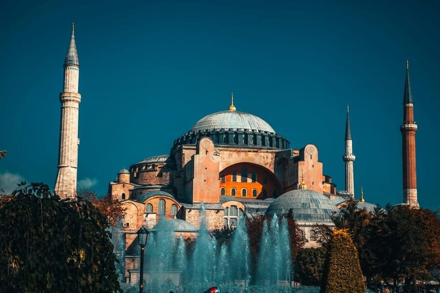 Istanbul: Hagia Sophia Skip-the-Ticket Line & Audio Guide - Entering through the Topkapi-side tourist entrance