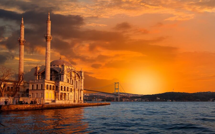 Istanbul: Half-Day Cruise and Cable Car to Pierre Loti Hill - From The Water To The Golden Horn