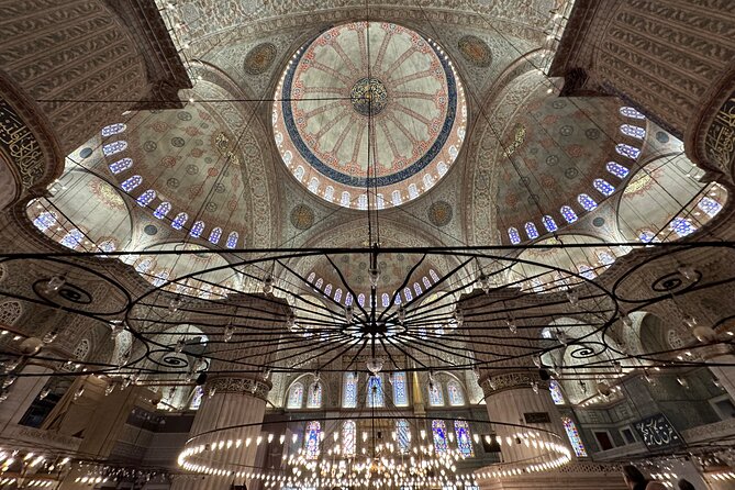Istanbul Highlights Blue Mosque, Hagia Sophia, Cisterns and More! - Nakkas Cistern and the textile demonstration