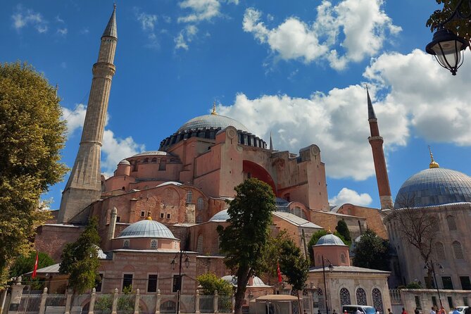 Istanbul Highlights Blue Mosque, Hagia Sophia, Cisterns and More! - A generous Turkish lunch at Tamara Restaurant