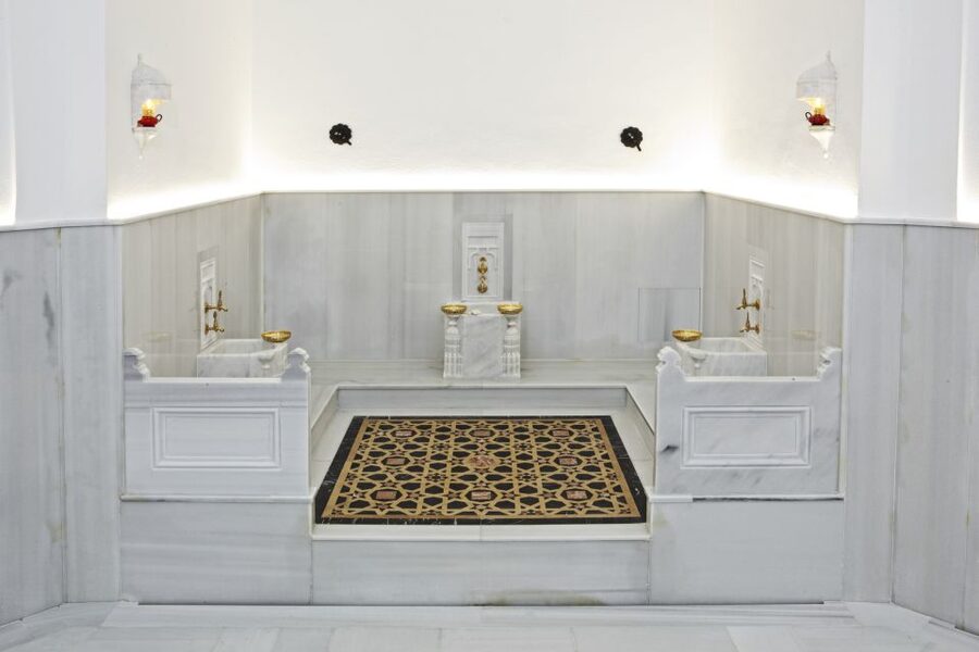 Istanbul: Hurrem Sultan Hamam Experience - Clay Mask, Aromatherapy, Face, and Foot Treatments