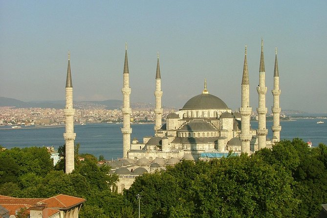 Istanbul Imperial & Bosphorus Tour - Incl. Lunch - The Grand Bazaar: colorful, crowded, and too short