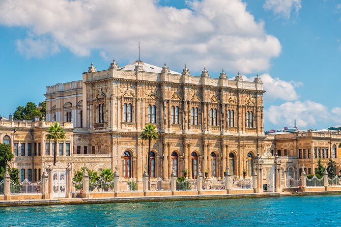 Istanbul Islamic Heritage Tour: Sacred Tombs & Eyup Sultan Mosque - Why this route offers a different Istanbul