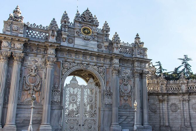 Istanbul Islamic Heritage Tour: Sacred Tombs & Eyup Sultan Mosque - Edirnekapı and the ancient walls