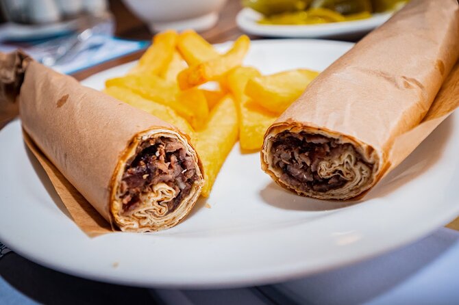Istanbul Kadikoy Food Tour with 12+ Local Delicacies Tastings - Lahmacun in the Kadıköy Market Area