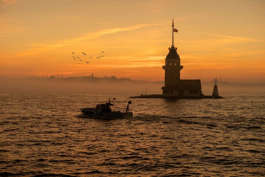 Istanbul: Maiden's Tower Entry Ticket with Audio Guide - Using the audio guide without a live escort