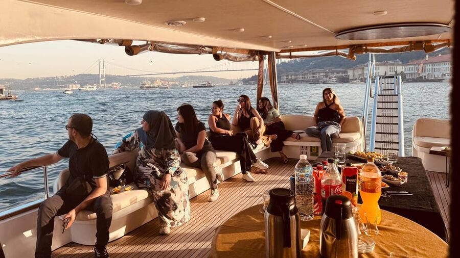 Istanbul: Morning or Sunset Cruise with Guide and Snacks - The Bosphorus Bridge and Rumeli Fortress