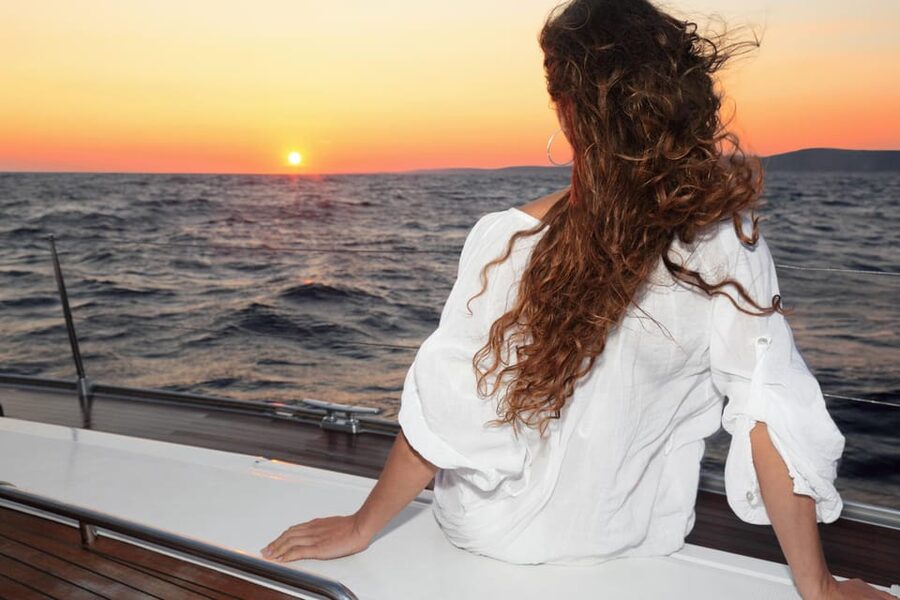Istanbul: Morning or Sunset Cruise with Guide and Snacks - Maiden’s Tower and the Return Toward Topkapı