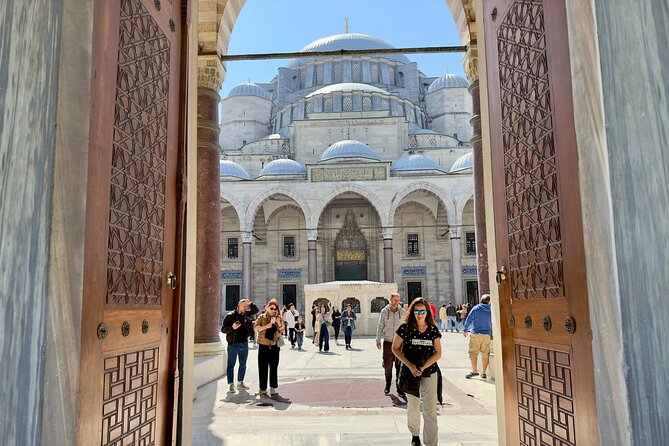 Istanbul Old City: Basilica Cistern - Blue Mosque - Grand Bazaar - Why this three-hour tour works well