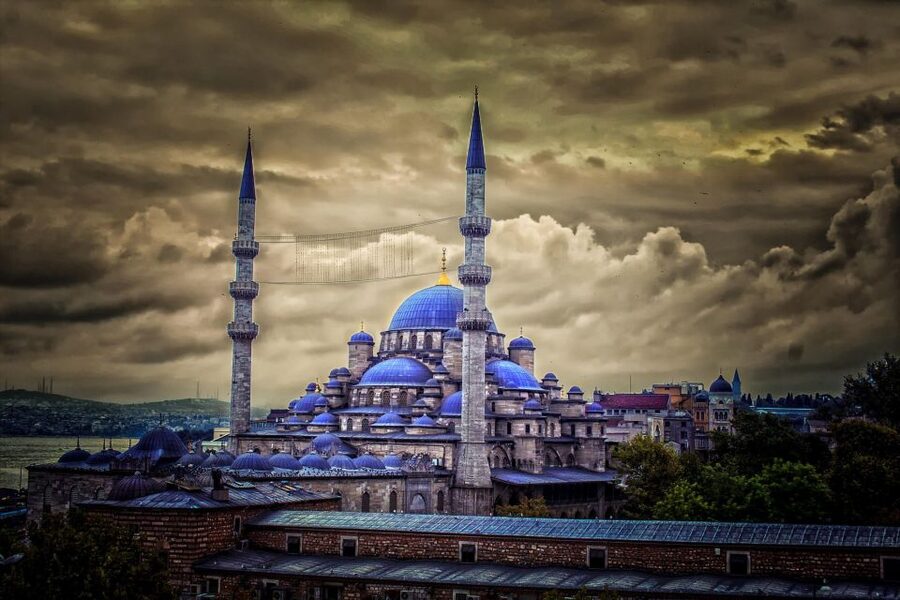 Istanbul: Old City Full-Day Tour with Lunch and Hotel Pickup - Bargaining through the Grand Bazaar