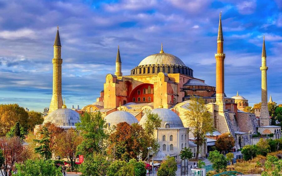 Istanbul: Old City Tour and Luxury Sunset Bosphorus Cruise - Starting among the Roman monuments of Sultanahmet