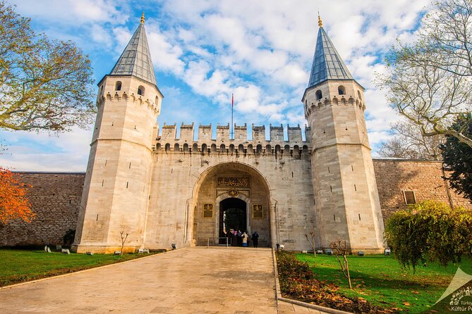 Istanbul old City Tour - Full Day - Caferağa Medrese and Soğukçeşme Street