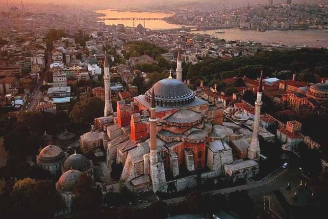 Istanbul old City Tour - Full Day - The Blue Mosque and its working religious life