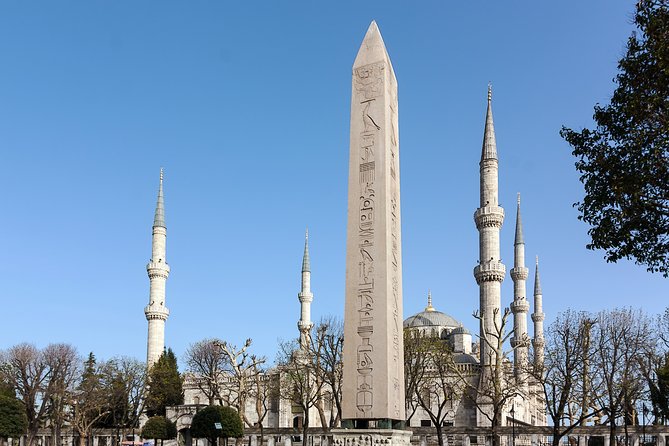 Istanbul: Old Town, Blue Mosque, Hippodrome & Hagia Sophia - What the guide adds to the experience