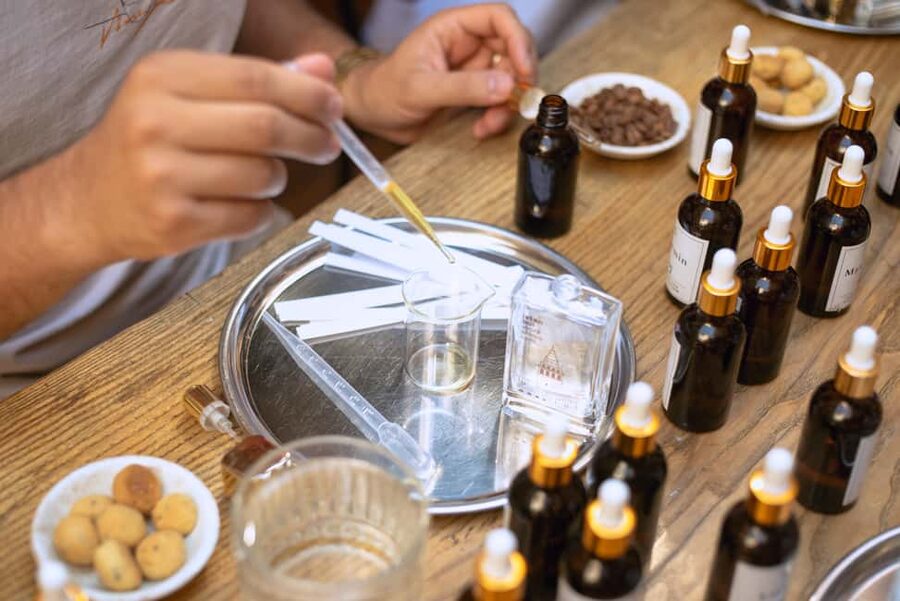 Istanbul: Perfume Making Workshop with Snacks and Drinks - Mixing your signature Istanbul scent