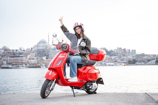Istanbul Photoshoot tour with Local Photographer - Crossing to Galata Bridge for the city views