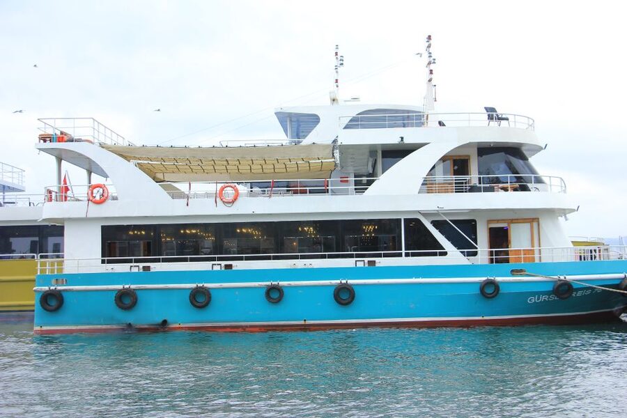 Istanbul: Princes' Islands Cruise w/Music, Lunch & Transfer - The boat ride home is either a party or a headache