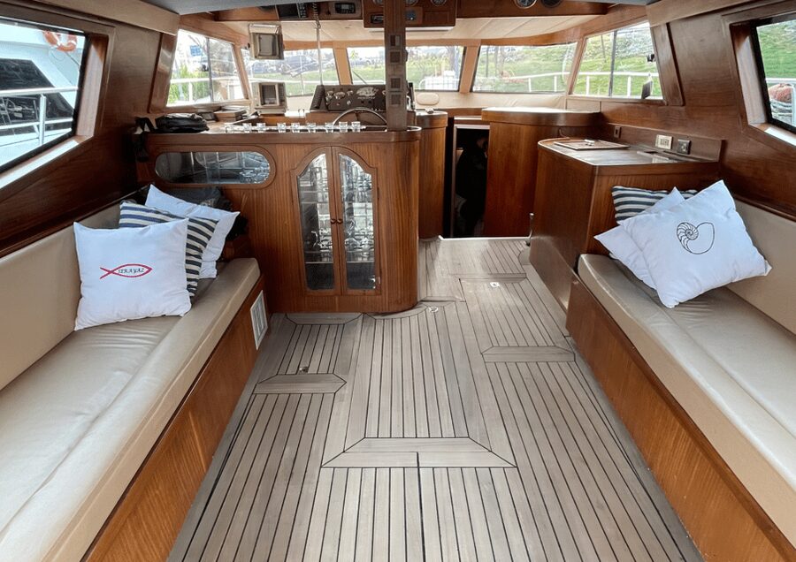 Istanbul: Private Bosphorus Cruise on Luxury Yacht - Meeting near Karaköy and getting on board