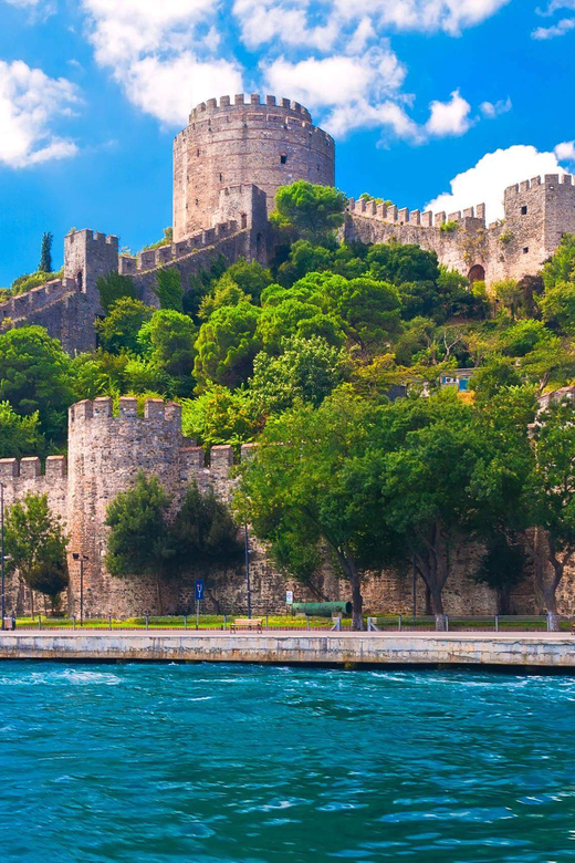 Istanbul: Private Bosphorus Strait Sightseeing Yacht Cruise - Practical booking advice for a smoother outing