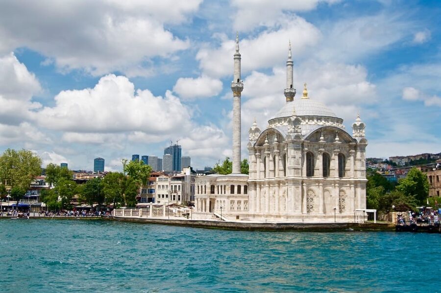 Istanbul: Private Bosphorus Strait Sightseeing Yacht Cruise - The Asian shoreline: Anadolu Fortress and Beylerbeyi Palace