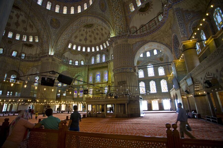 Istanbul: Private Full-Day Old City Highlights Tour - Basilica Cistern: Istanbul below street level