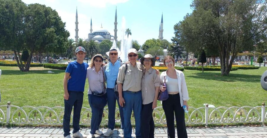 Istanbul: Private Guided Tour - The Blue Mosque and Sultanahmet Square
