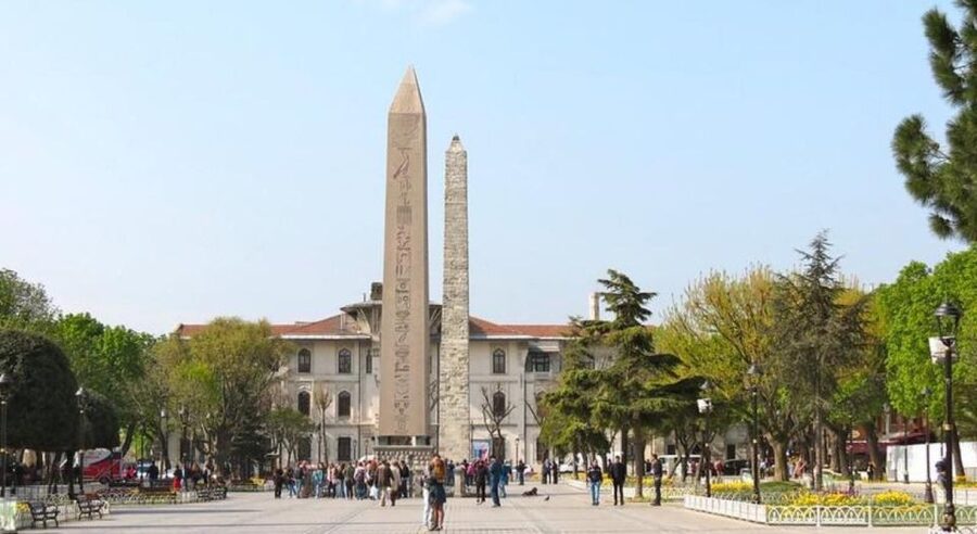 Istanbul: Private Guided Walking Tour - Hagia Sophia and the city’s changing identity