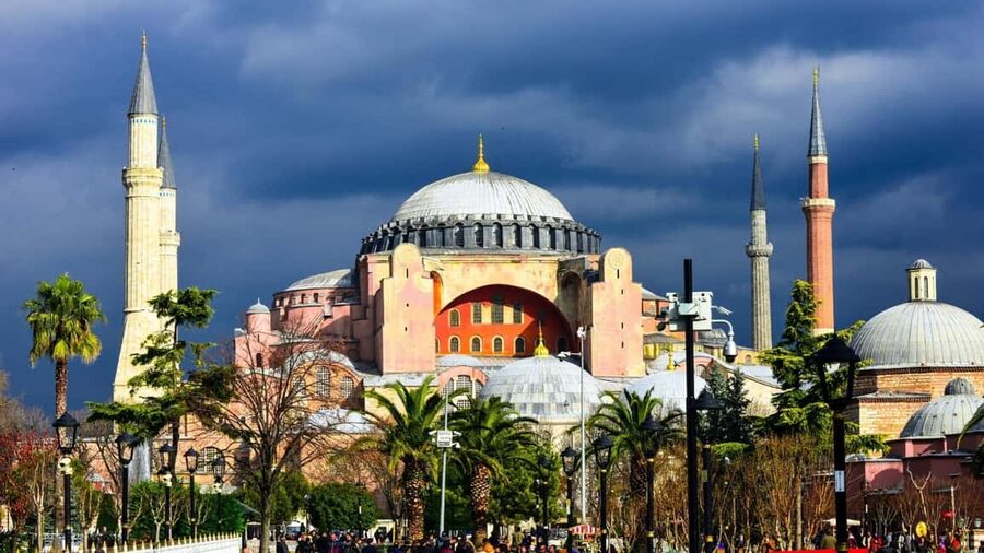 Istanbul: Private Sightseeing Tour in Multiple Languages - Key points to know before booking