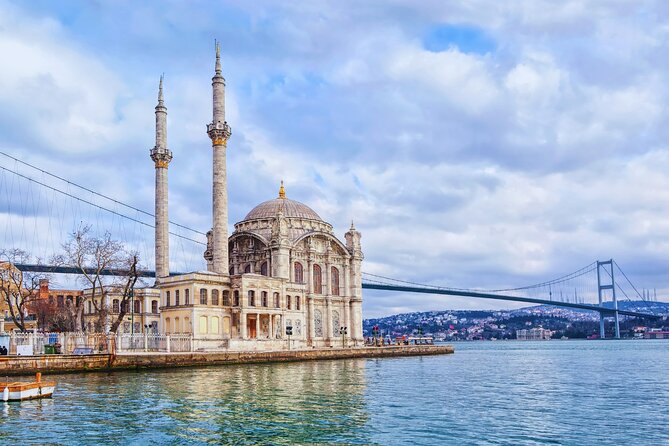 Istanbul Private Yacht Tour - 2 Hours - Maiden’s Tower and the Asian shore