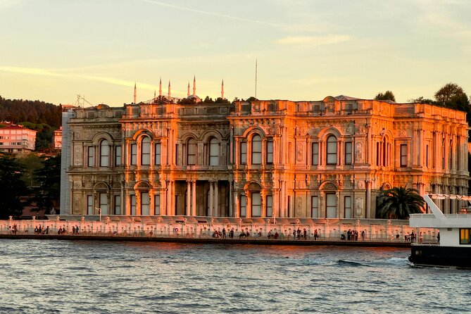 Istanbul Private Yacht Tour - 2 Hours - Dolmabahçe Palace from the European side