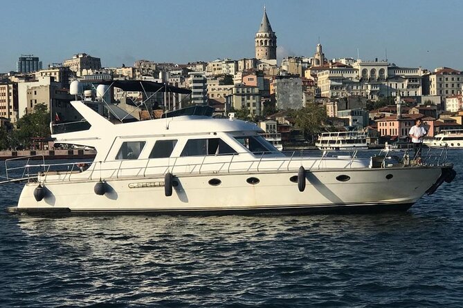 Istanbul Private Yacht Tour - 2 Hours - Rumelihisarı and the northern reach of the ride