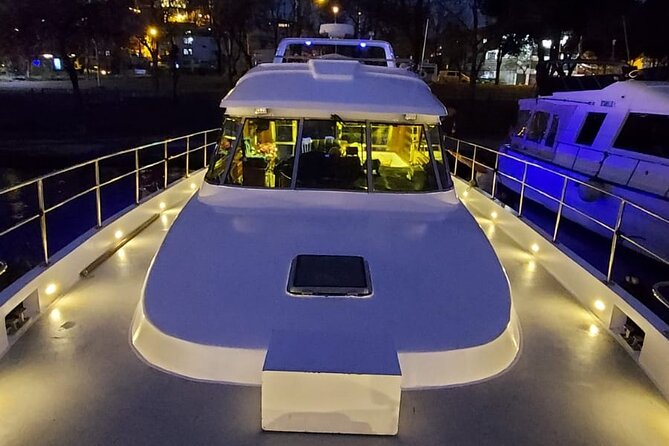 Istanbul Private Yacht Tour - 2 Hours - What is included, and what is not