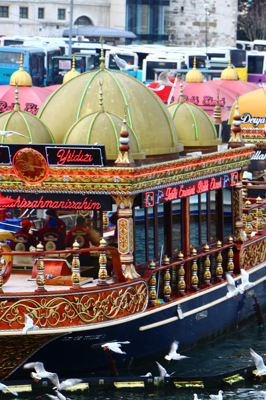 Istanbul: Secret Treasures Skip-The-Line Tour with Lunch - Grand Bazaar shopping, with a sensible warning