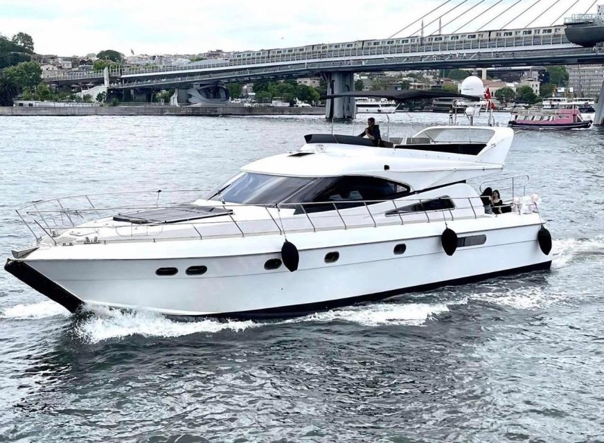 Istanbul: Small-Group Luxury Yacht Sunset Cruise w/ Snacks - Eminönü and the Golden Horn on the return