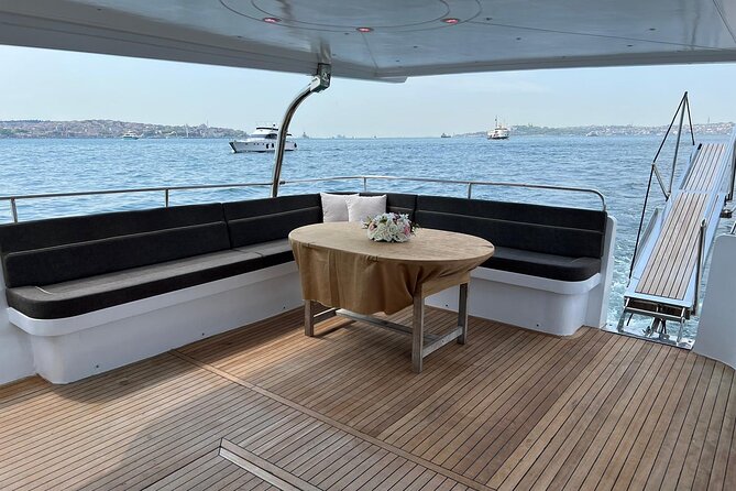Istanbul: Small-Group Yacht Cruise with Snacks, Sunset or Daytime - Rumeli Fortress and the northern route