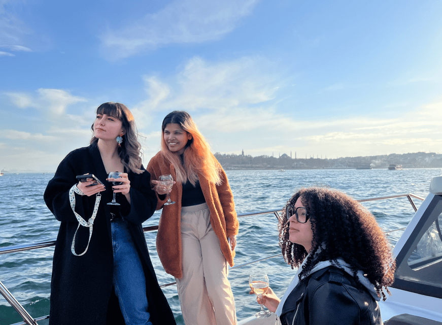 Istanbul: Small Group Yacht Tour with Unlimited Wine - How the small group changes the experience