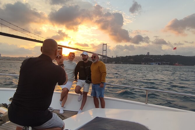 Istanbul Sunset Cruise With Luxury Yacht On Bosphorus - Why A Bosphorus Cruise Works So Well At Sunset