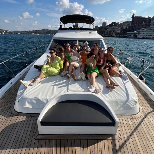 Istanbul: Sunset or Day Small-Group Yacht Cruise with Snacks - Key points at a glance