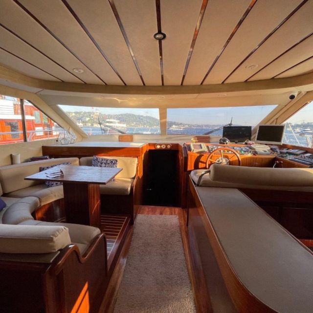 Istanbul: Sunset or Day Small-Group Yacht Cruise with Snacks - Audio guide, communication, and what to bring