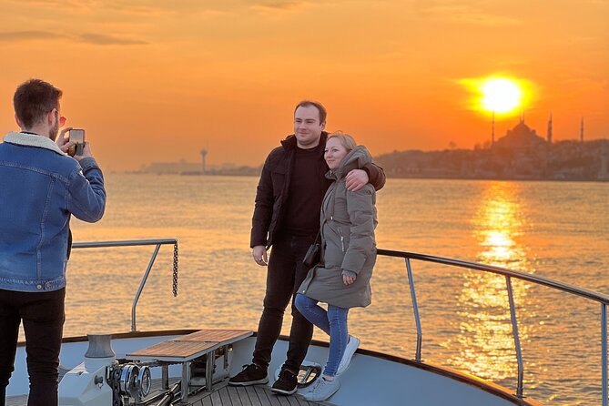Istanbul Sunset Yacht Cruise on the Bosphorus with Transfers - Ortaköy Mosque and the First Bosphorus Bridge