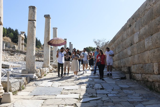Istanbul to Ephesus Full Day Guided Tour, Flight and Lunch incl. - Commercial stops can change the feel of the afternoon