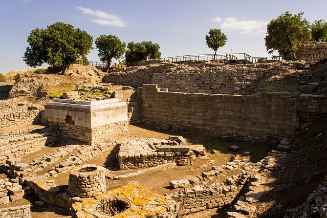 Istanbul to Truva Troy Guided Day Tour with Lunch and Transfers - Five hours through the Marmara countryside