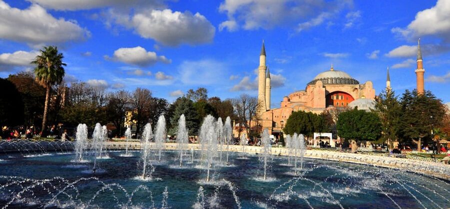 Istanbul: Topkapi, Hagia Sophia and Basilica Cistern Tour - Why this four-hour Istanbul route works