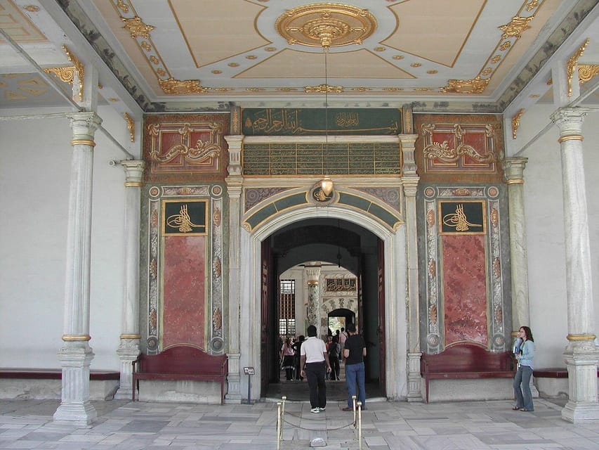 Istanbul: Topkapi Palace and Harem Ticket with Audio Guide - Entering the Imperial Harem