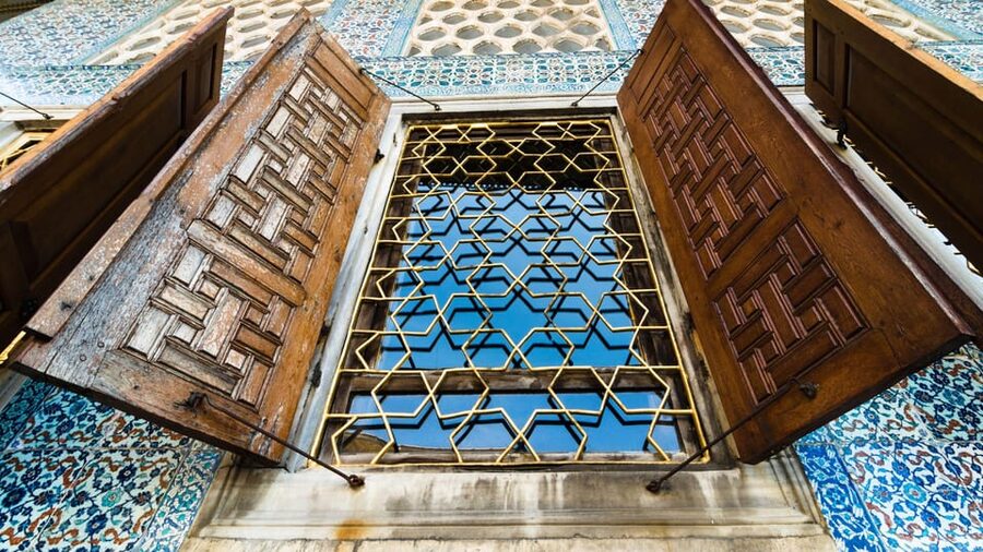 Istanbul: Topkapi Palace Guided Tour w/ Skip-the-Ticket-Line - Who will get the most from this palace tour?