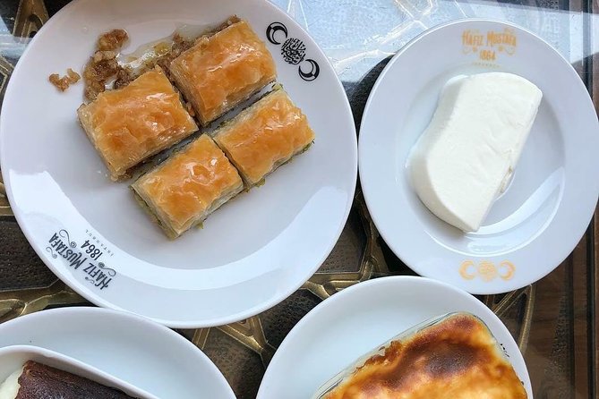 Istanbul Traditional Food Tour with Dinner on Off-Touristy-Path - Kadikoy market: the tour’s biggest food stretch